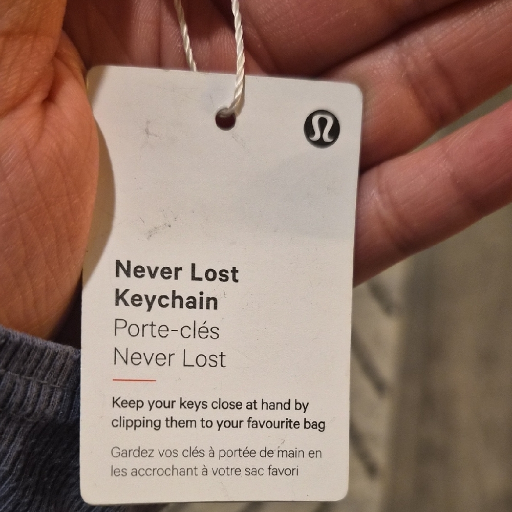 Lululemon Neverlost Keychain - Picture 5 of 5